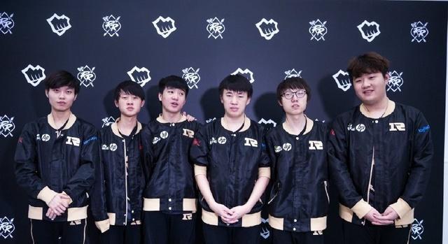 亚冬会：山东运动员于婧萱夺得滑雪登山女子短距离银牌.