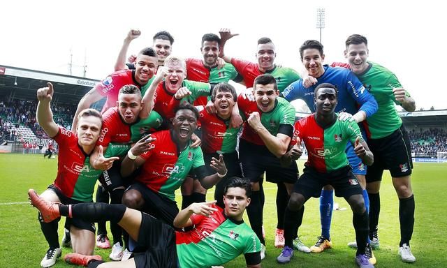 18岁左右 18岁左右