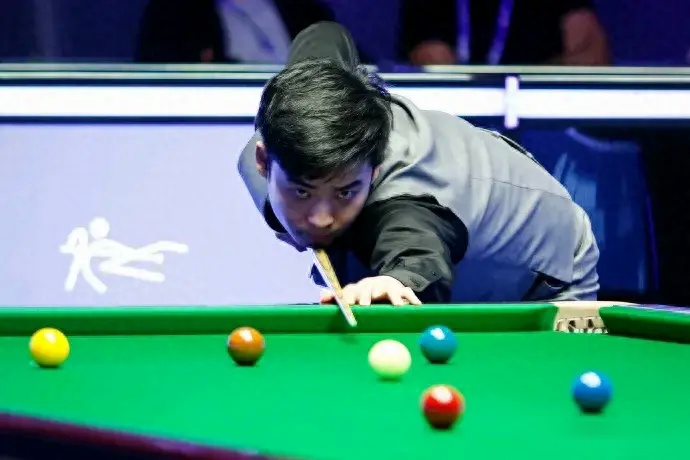 也突显了吉 也突显了吉