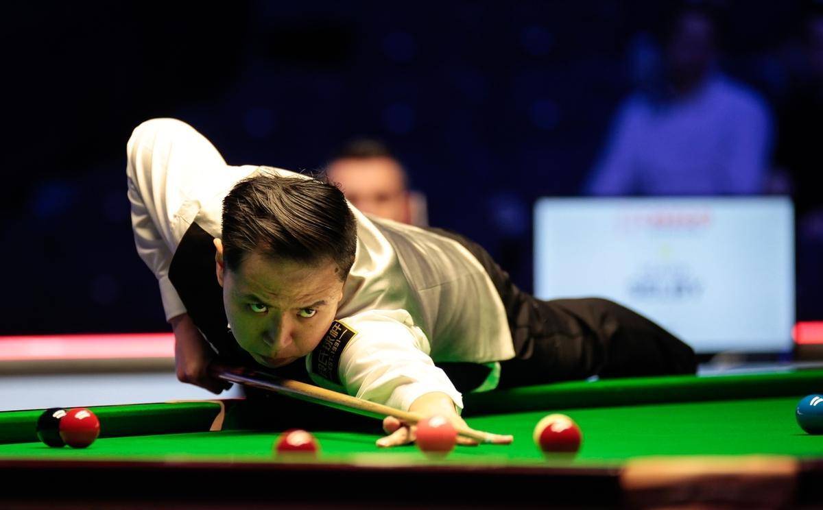 场外因素干 场外因素干