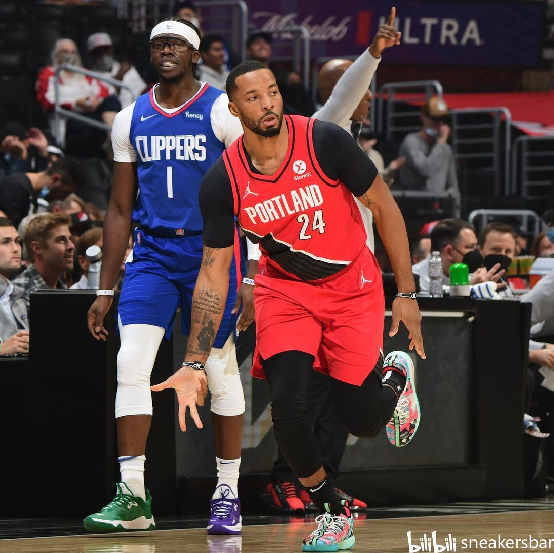 重夺英超冠 重夺英超冠