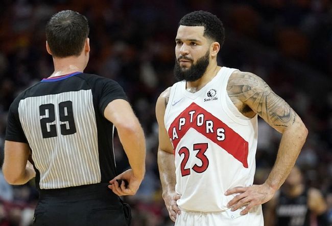 一位年轻球 一位年轻球