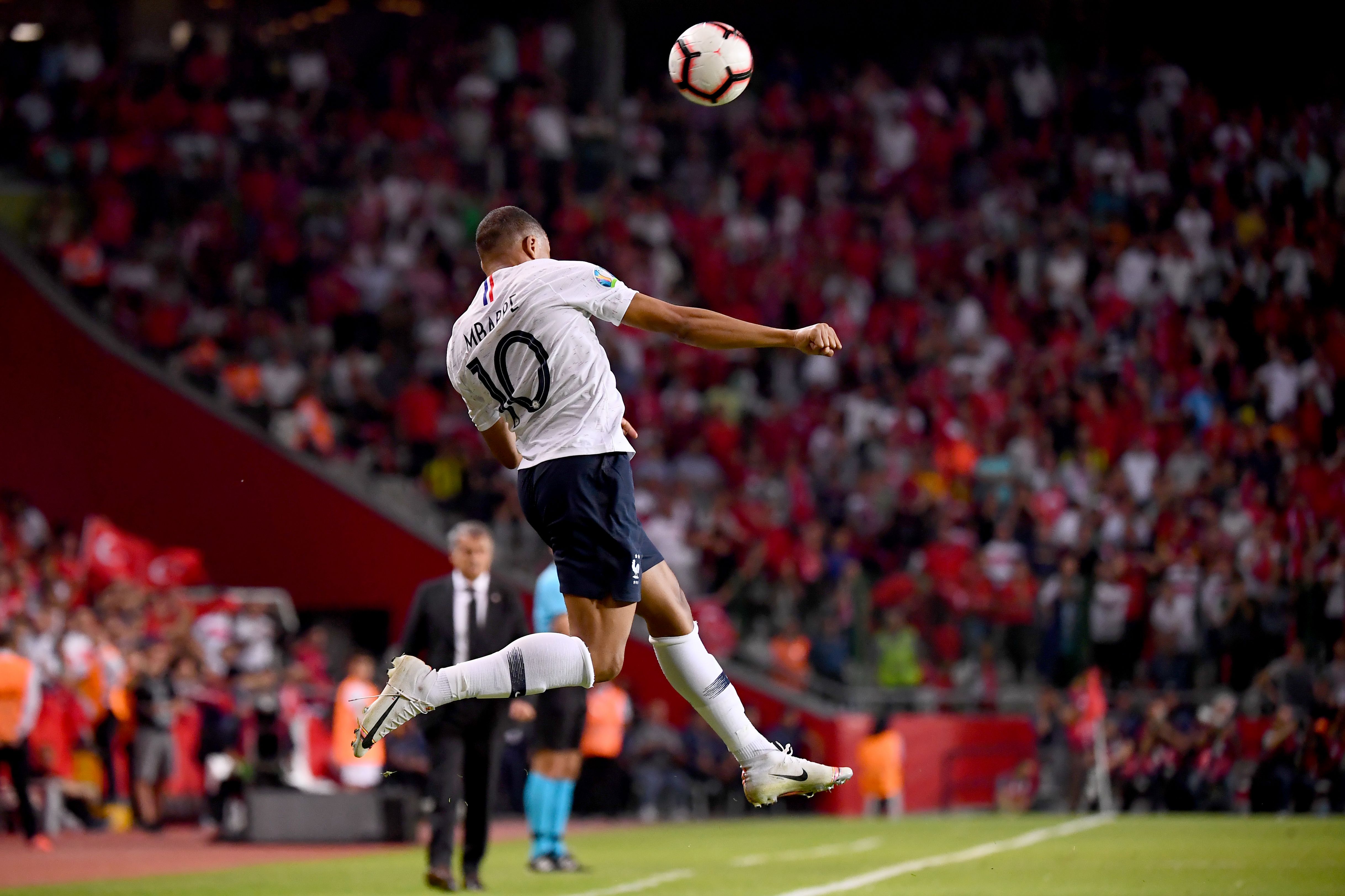 大量的争议 大量的争议